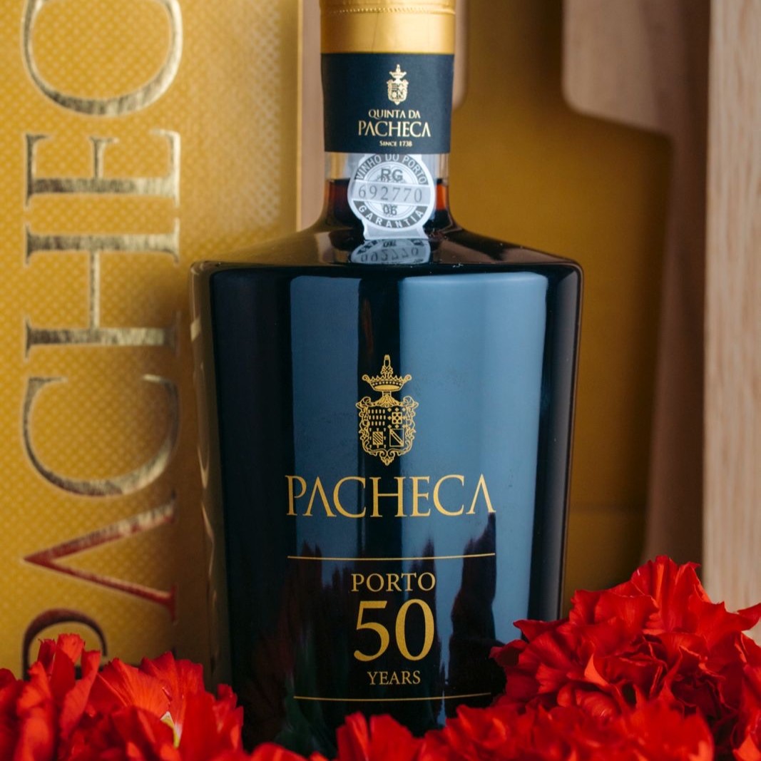 Quinta da Pacheca lança edição especial do Pacheca Porto Tawny 50 anos dedicada ao 25 de Abril